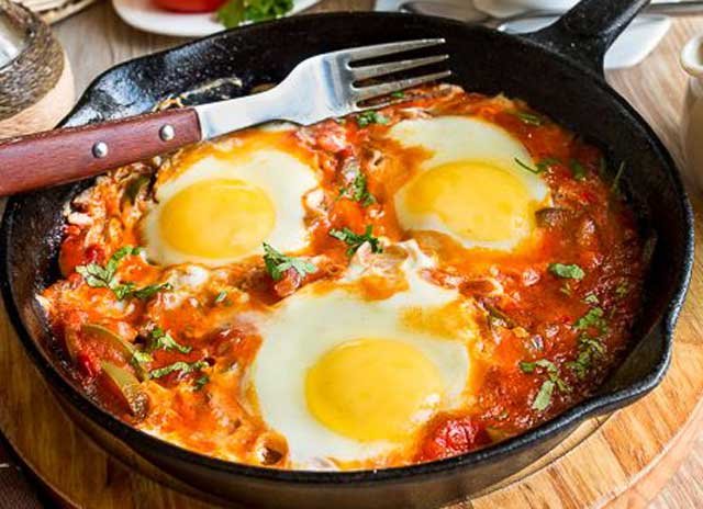 Chakchouka mit Paprika und Tomaten - Omas beste Rezepte