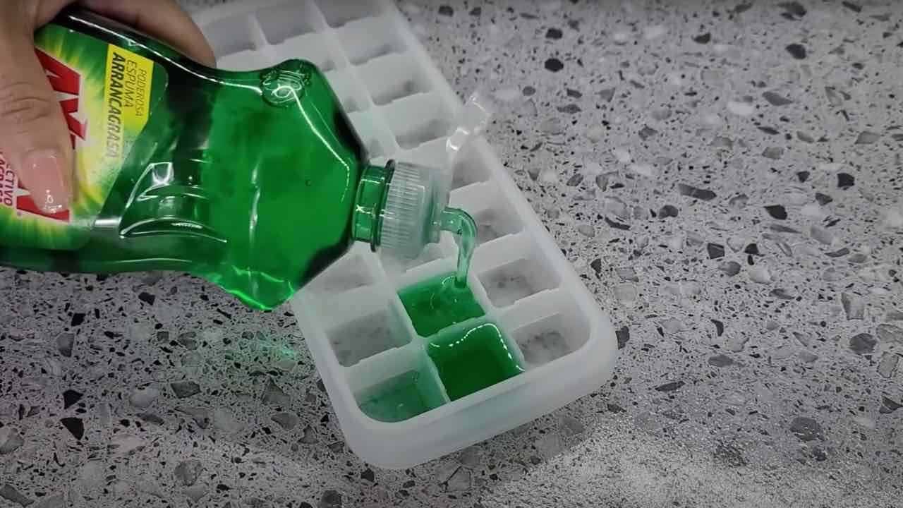 Detersivo piatti nel congelatore